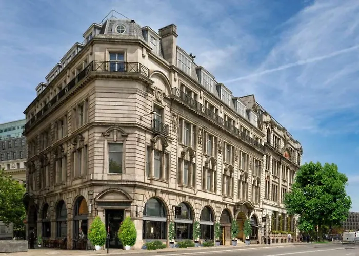 Tower Residences By Blue Orchid Londres